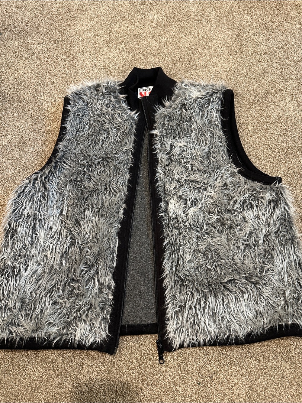Women’s Gray Faux Fur Vest Jacket - Cozy Layer
